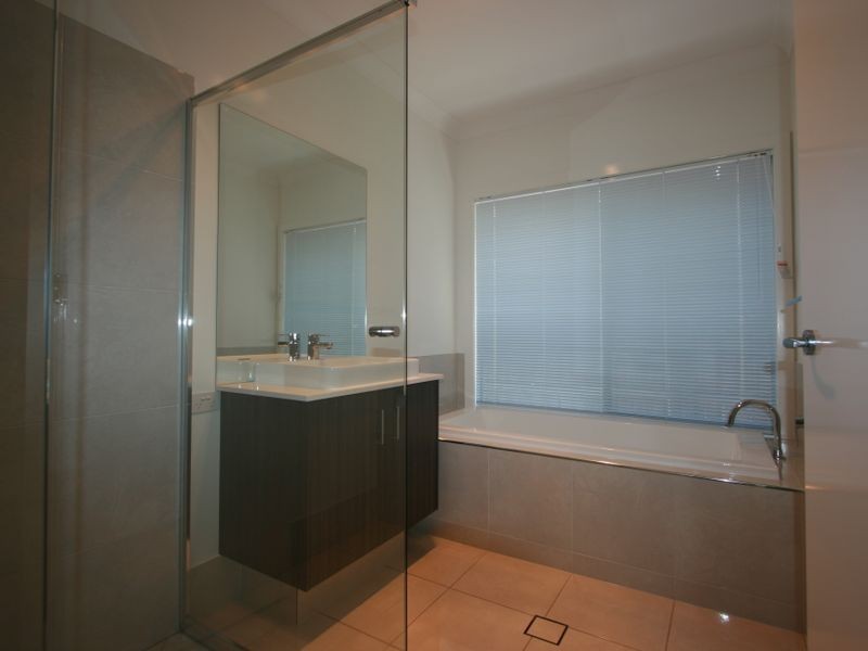 3 Davidshone Close, Doolandella QLD 4077