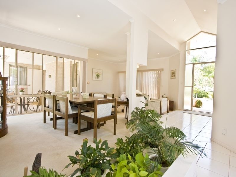 15 Argyle Place, Forest Lake QLD 4078