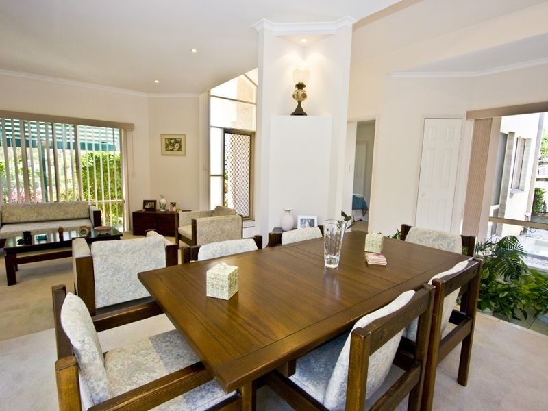 15 Argyle Place, Forest Lake QLD 4078