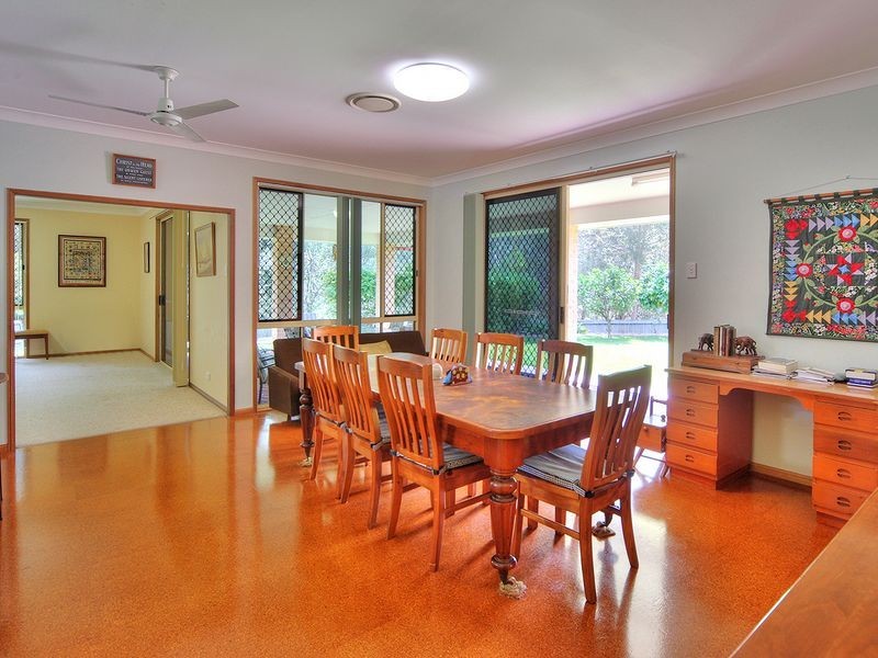 8 Diamondy Close, Forest Lake QLD 4078