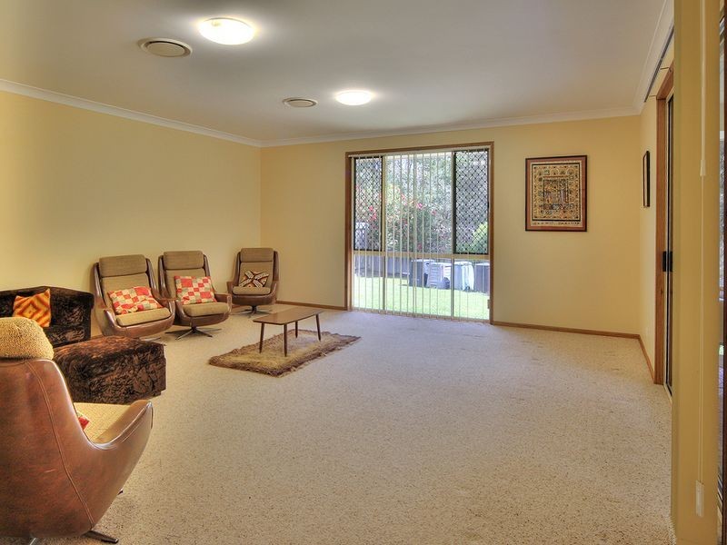 8 Diamondy Close, Forest Lake QLD 4078