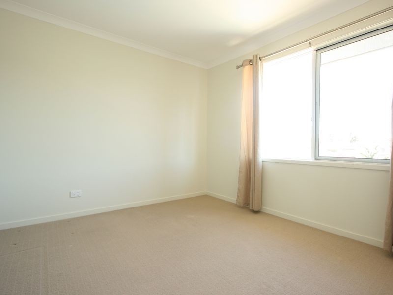 13 Admiral Crescent, Springfield Lakes QLD 4300