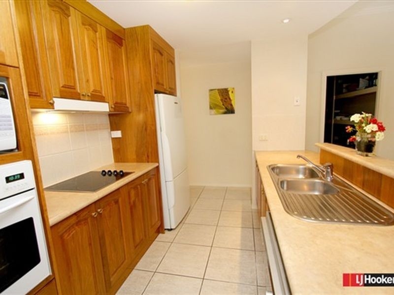 7 Simpson Way, Forest Lake QLD 4078