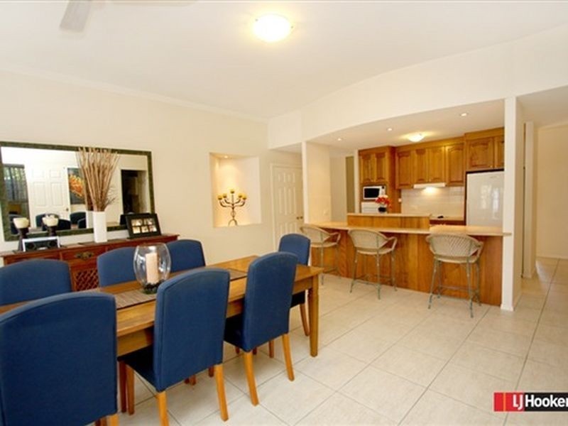 7 Simpson Way, Forest Lake QLD 4078
