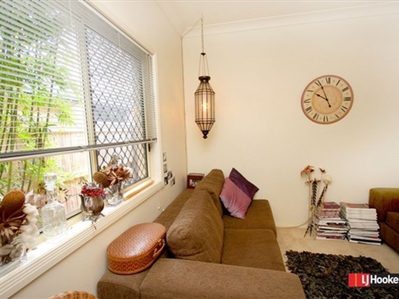 7 Simpson Way, Forest Lake QLD 4078