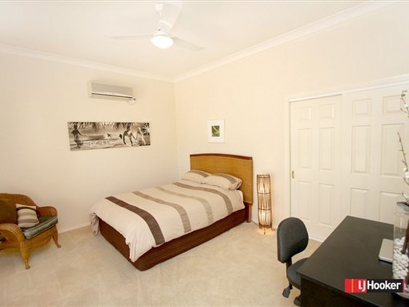7 Simpson Way, Forest Lake QLD 4078