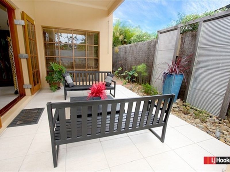 7 Simpson Way, Forest Lake QLD 4078