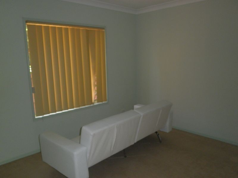 18 Mapleton Crescent, Forest Lake QLD 4078