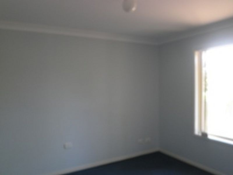 8 Taylor Place, Forest Lake QLD 4078