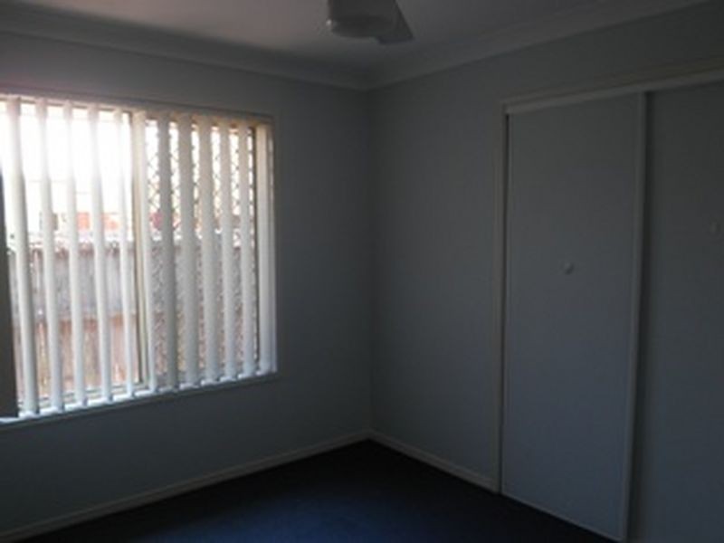 8 Taylor Place, Forest Lake QLD 4078