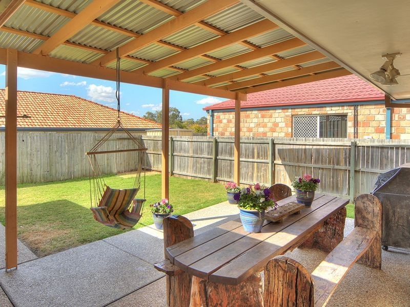 2 Ridgeway Street, Forest Lake QLD 4078