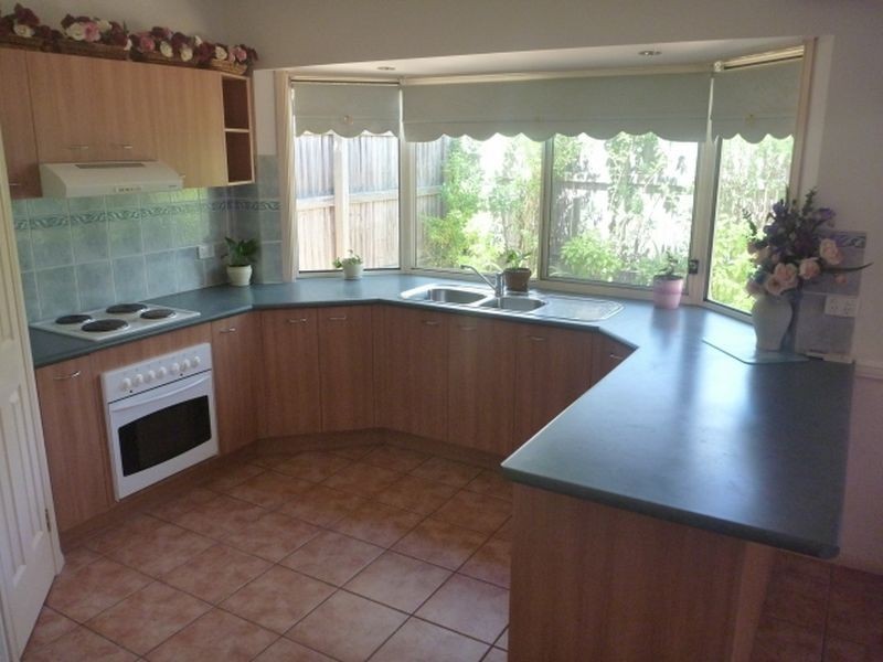 33 Simpson Way, Forest Lake QLD 4078