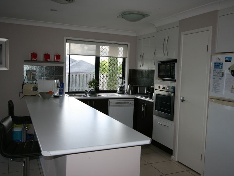 41 Hawthorne Street, Forest Lake QLD 4078