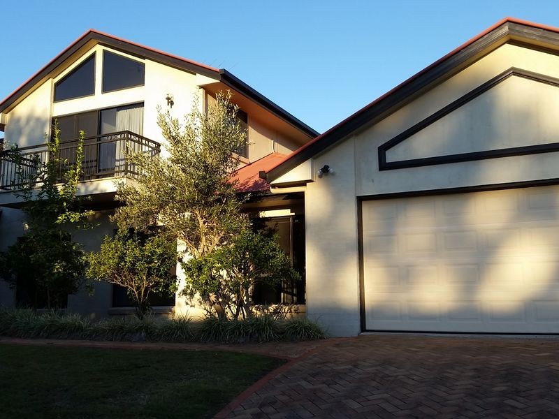 1 Jetty Walk, Forest Lake QLD 4078