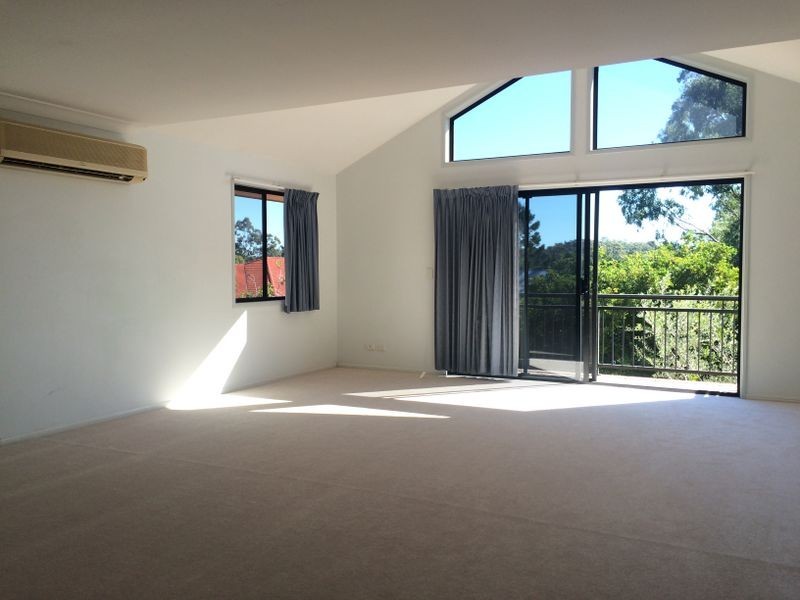 1 Jetty Walk, Forest Lake QLD 4078