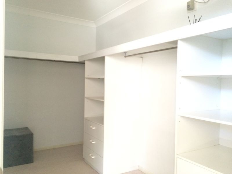1 Jetty Walk, Forest Lake QLD 4078