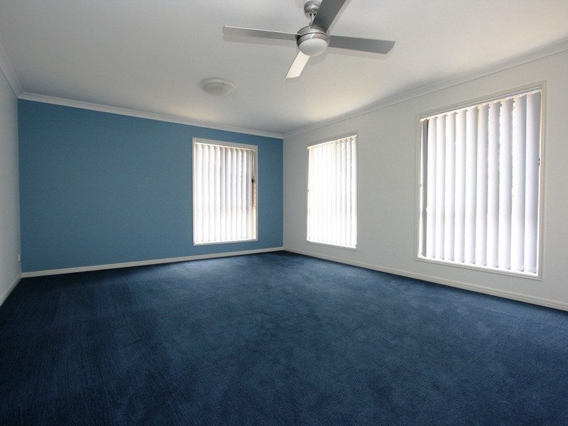 45 Degas Street, Forest Lake QLD 4078