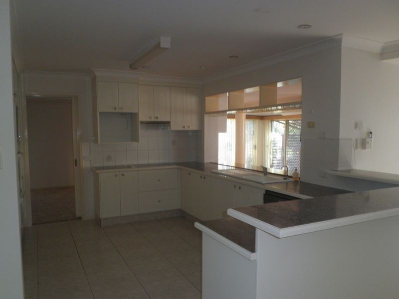 60 Renoir Crescent, Forest Lake QLD 4078