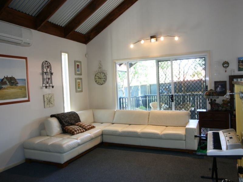 25 Chapple Place, Forest Lake QLD 4078