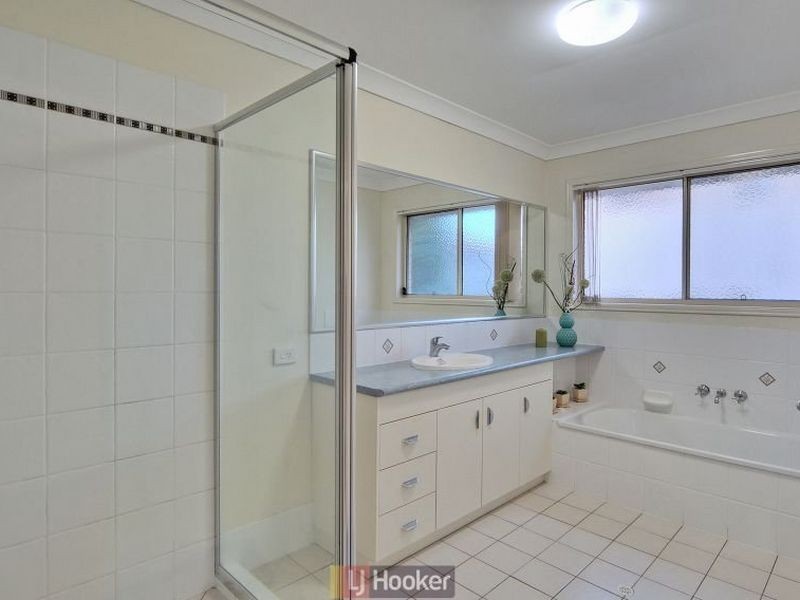 49 White Cedar Circuit, Stretton QLD 4116