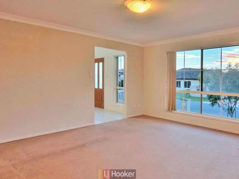 49 White Cedar Circuit, Stretton QLD 4116
