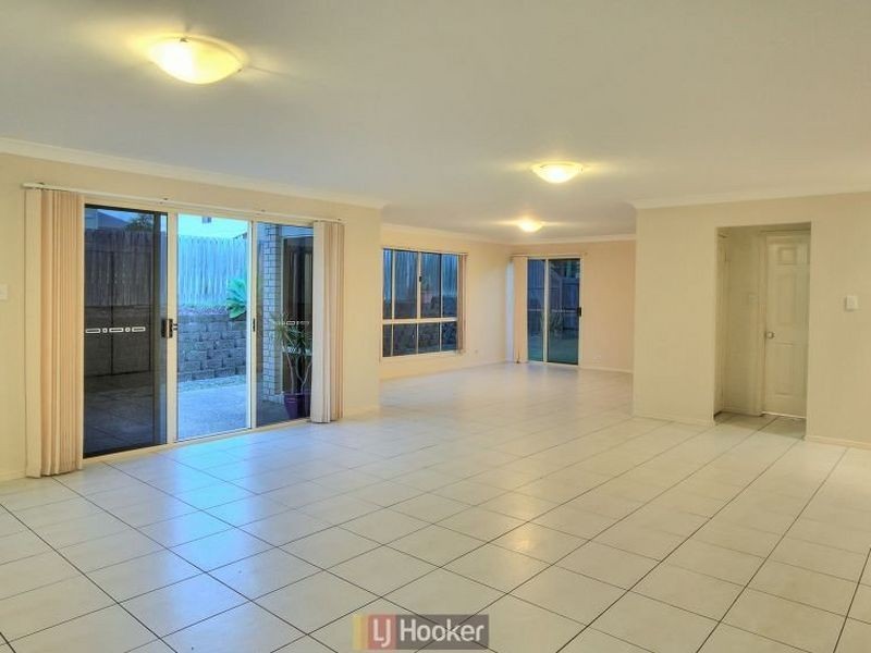49 White Cedar Circuit, Stretton QLD 4116