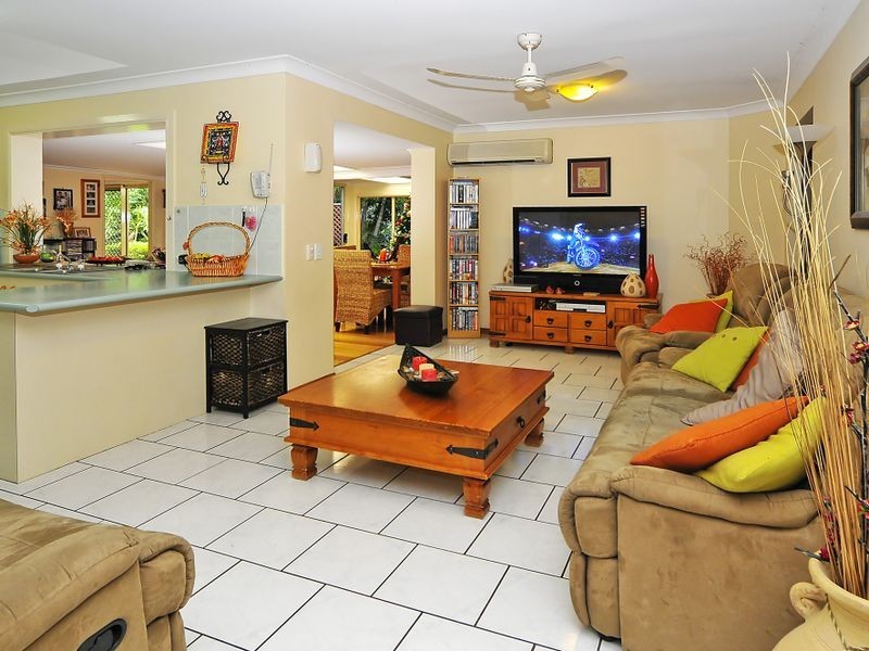 210 Rudyard Street, Forest Lake QLD 4078