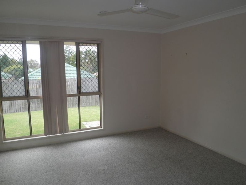 53 Serrata Circuit, Forest Lake QLD 4078