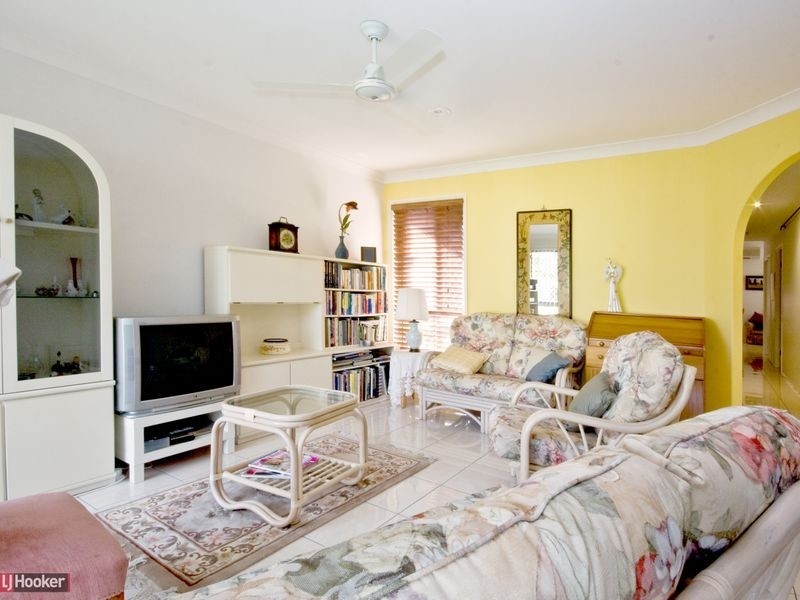 1 Cotton Close, Forest Lake QLD 4078