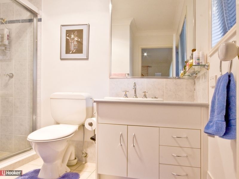 1 Cotton Close, Forest Lake QLD 4078