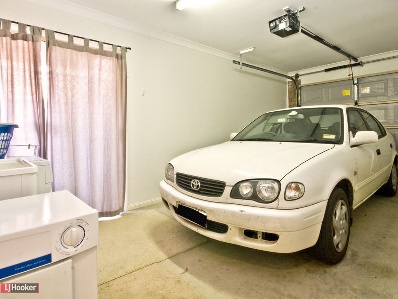 1 Cotton Close, Forest Lake QLD 4078