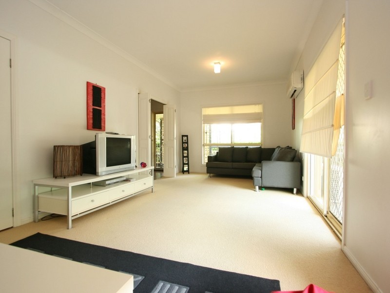 32 Atherton Circuit, Forest Lake QLD 4078