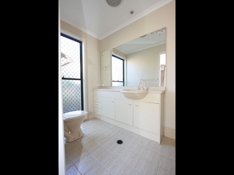 11 Kirribilli Place, Forest Lake QLD 4078