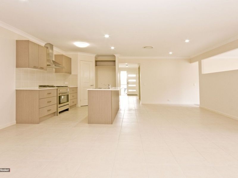 24 Sandalwood Street, Heathwood QLD 4110