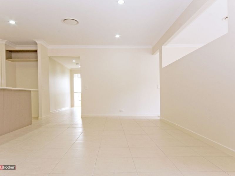 24 Sandalwood Street, Heathwood QLD 4110