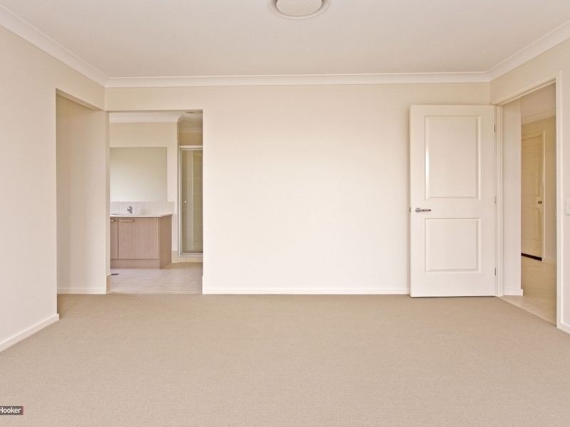 24 Sandalwood Street, Heathwood QLD 4110