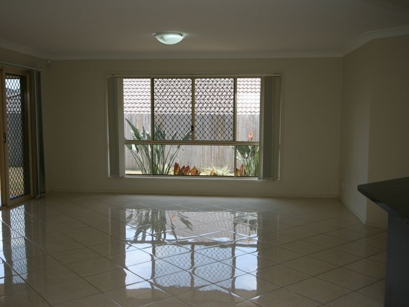 43 Parkwood Drive, Heathwood QLD 4110