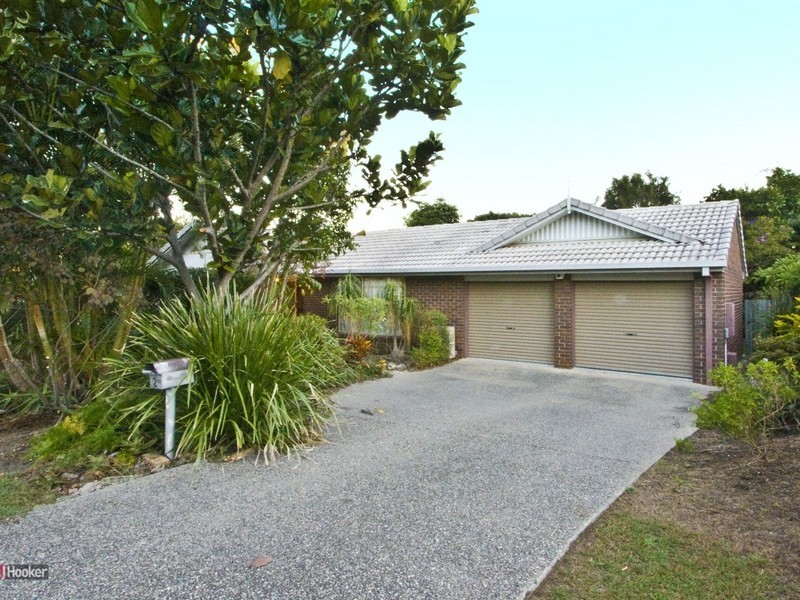 2 Baxter Crescent, Forest Lake QLD 4078