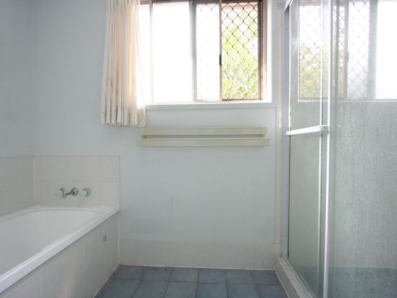 2 Baxter Crescent, Forest Lake QLD 4078