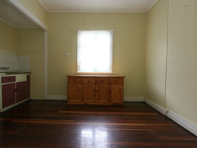 31 Lindsay Street, Bundamba QLD 4304
