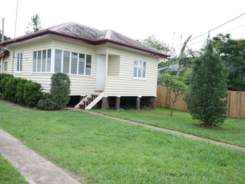 31 Lindsay Street, Bundamba QLD 4304