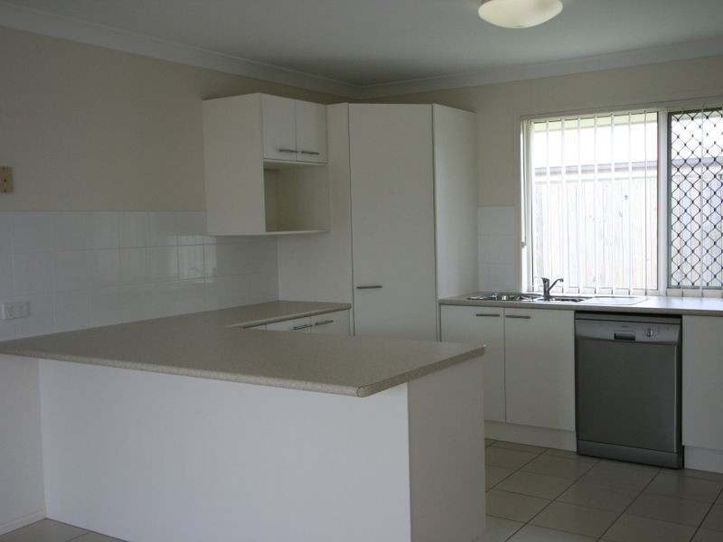 26 Juniper Street, Heathwood QLD 4110