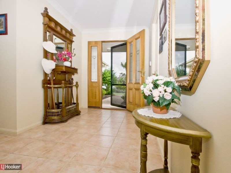 10 Ascot Avenue, Forest Lake QLD 4078