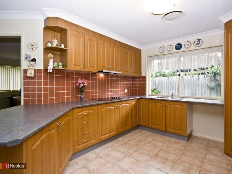 10 Ascot Avenue, Forest Lake QLD 4078
