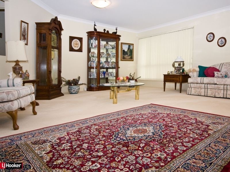 10 Ascot Avenue, Forest Lake QLD 4078