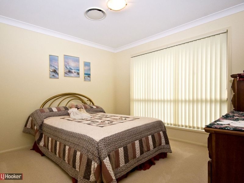 10 Ascot Avenue, Forest Lake QLD 4078