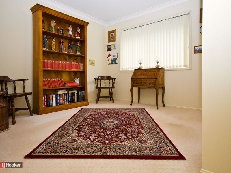 10 Ascot Avenue, Forest Lake QLD 4078