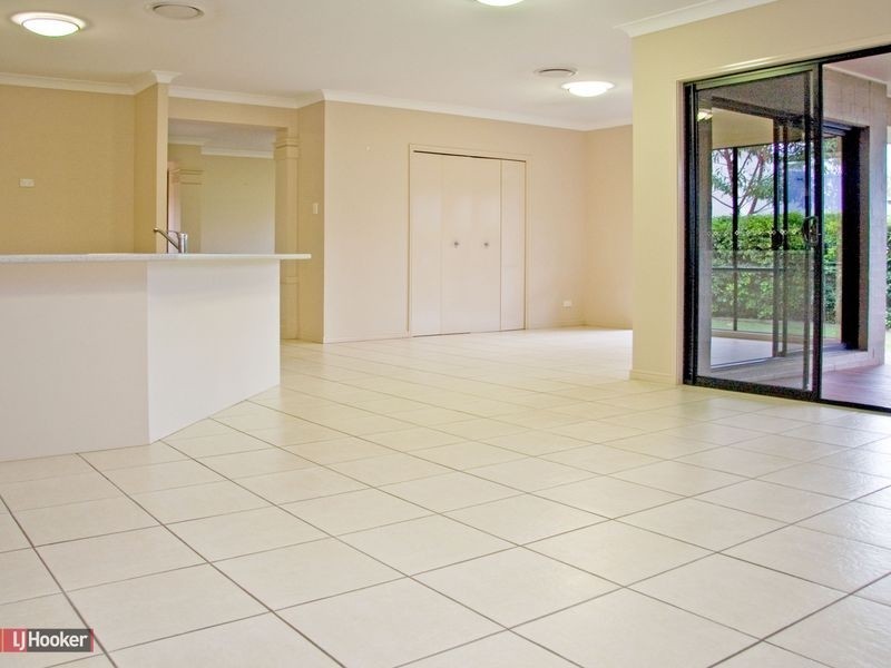 4 Grampians Close, Forest Lake QLD 4078