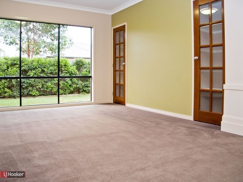 4 Grampians Close, Forest Lake QLD 4078