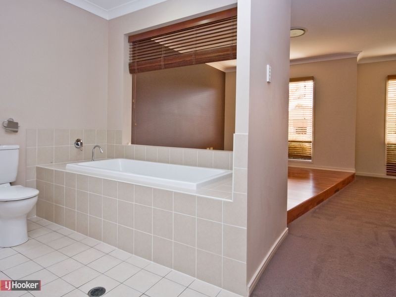 4 Grampians Close, Forest Lake QLD 4078